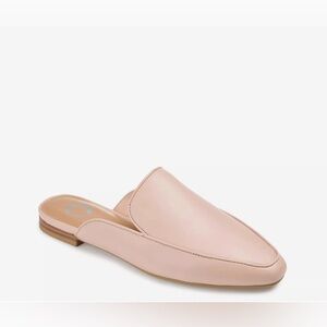 NWT Journee Collection
Women's Akza Slip On Mules